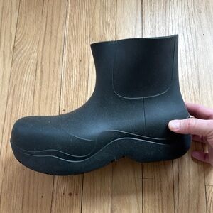 Bottega Veneta | Shoes | Bottega Veneta Puddle Shearling Boots